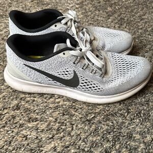 Women’s Nike Free Gray and Black Sneakers size 8